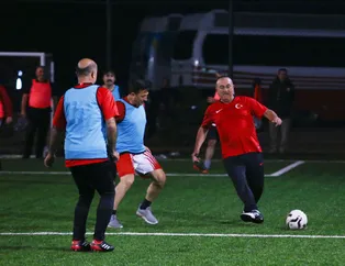 Bakanlar yeşil sahaya indi!
