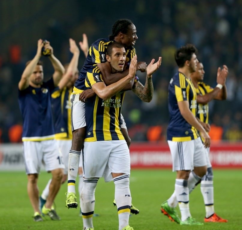 Fenerbahçe’den Kadıköy’de tarihi zafer