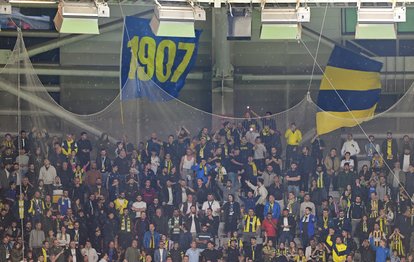 Başakşehir’de Fenerbahçeli taraftarlardan yönetime istifa çağrısı!