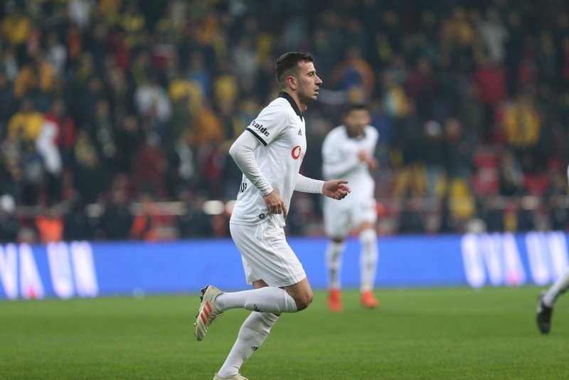 Oğuzhan Özyakup Fenerbahçe’ye transfer olacak mı? Menajeri açıkladı