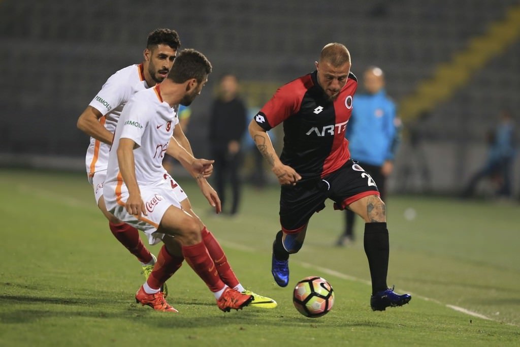 Gençlerbirliği-Galatasaray karşılaşmasından kareler