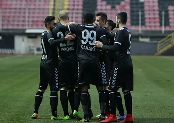 Güle oynaya zafer