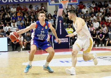 Anadolu Efes deplasmanda galip!