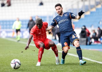 Başakşehir'den kritik kayıp! Antalya deplasmanda kazandı