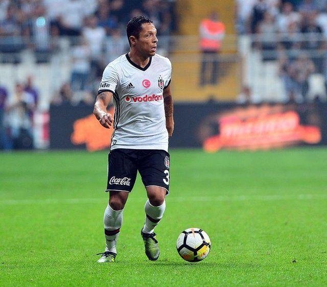 Süper Lig’de kim, ne kadar kazanıyor? İşte maaşlar...