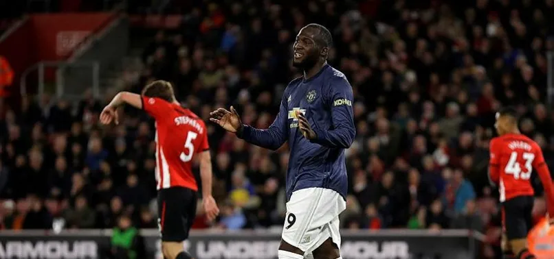 Manchester United puan kaybetti