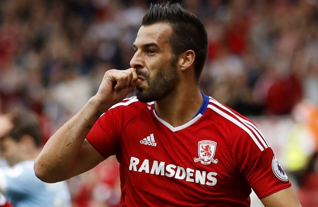 Negredo tesislerden ayrıldı