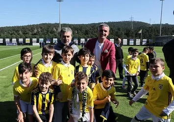 Çocuklar renk kattı