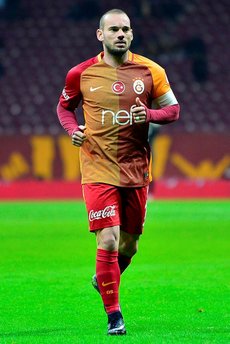 Sneijder depremi