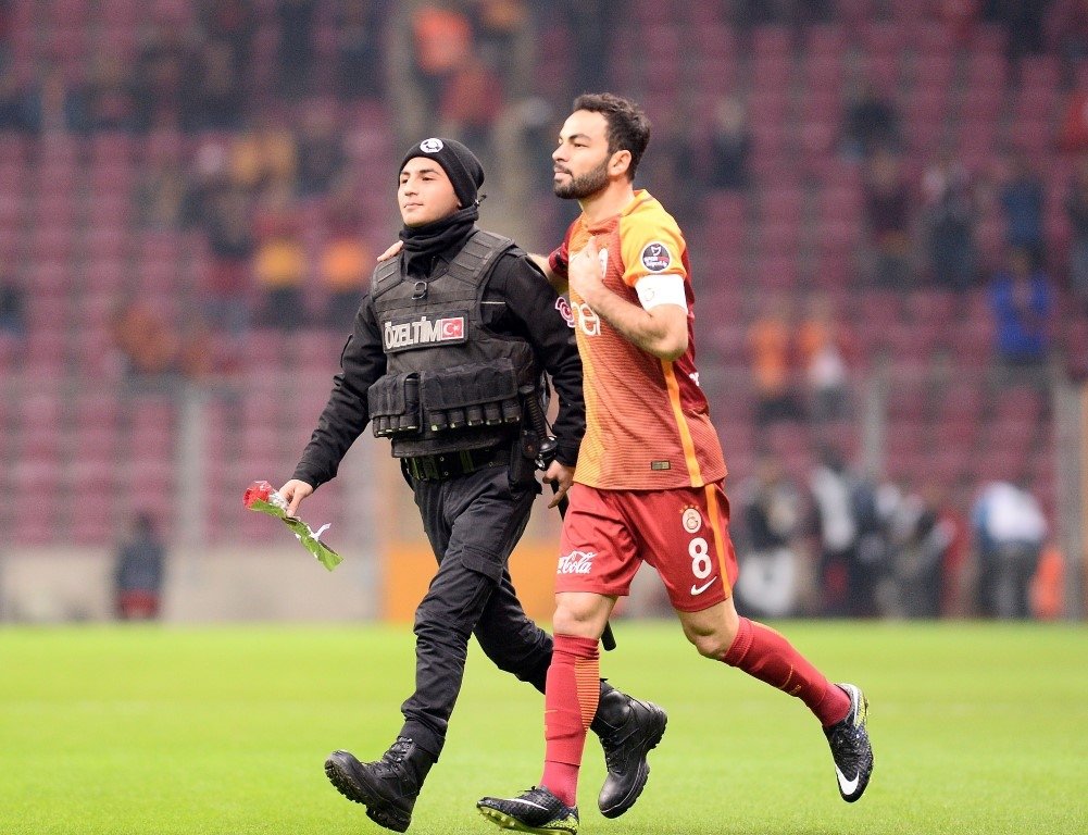 Xavi olacaktı yalan oldu!