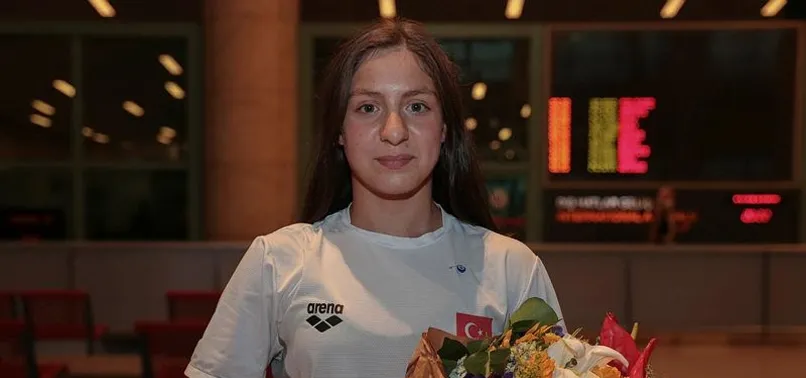 Milli yüzücü Merve Tuncel'den Avustralya'da beşincilik!