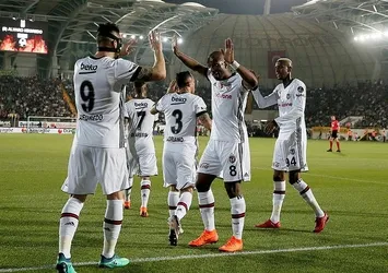 Kartal yüksekten uçuyor!