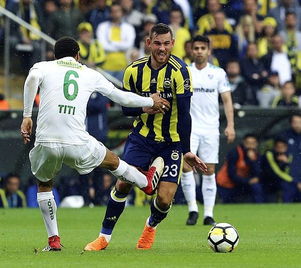 Rıdvan Dilmen’den Aykut Kocaman’a Valbuena mesajı