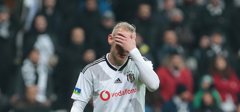 Beşiktaş'ta Domagoj Vida ile yollar ayrılıyor!