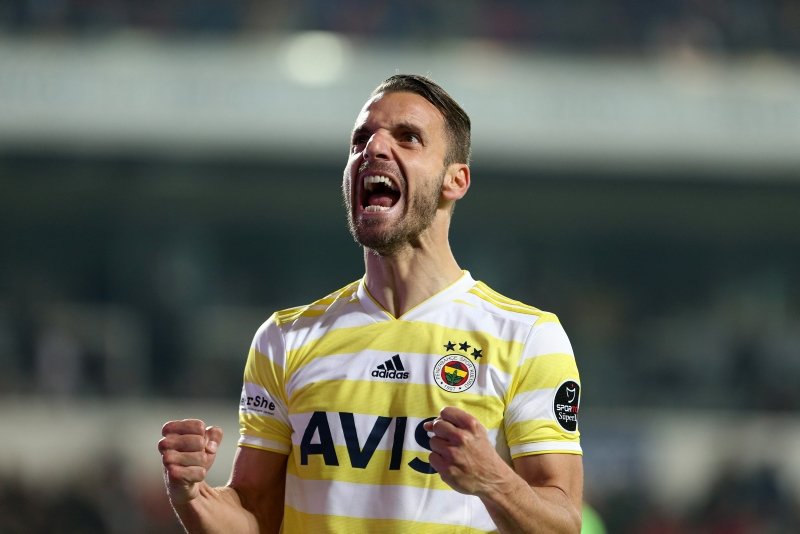 Fenerbahçe’de ’bahar’ temizliği!