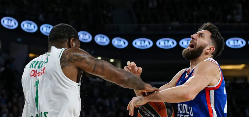 Anadolu Efes'e Vasilije Micic'ten kötü haber