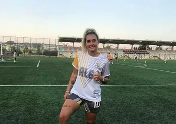 Survivor Aycan imzayı attı! İşte yeni takımı
