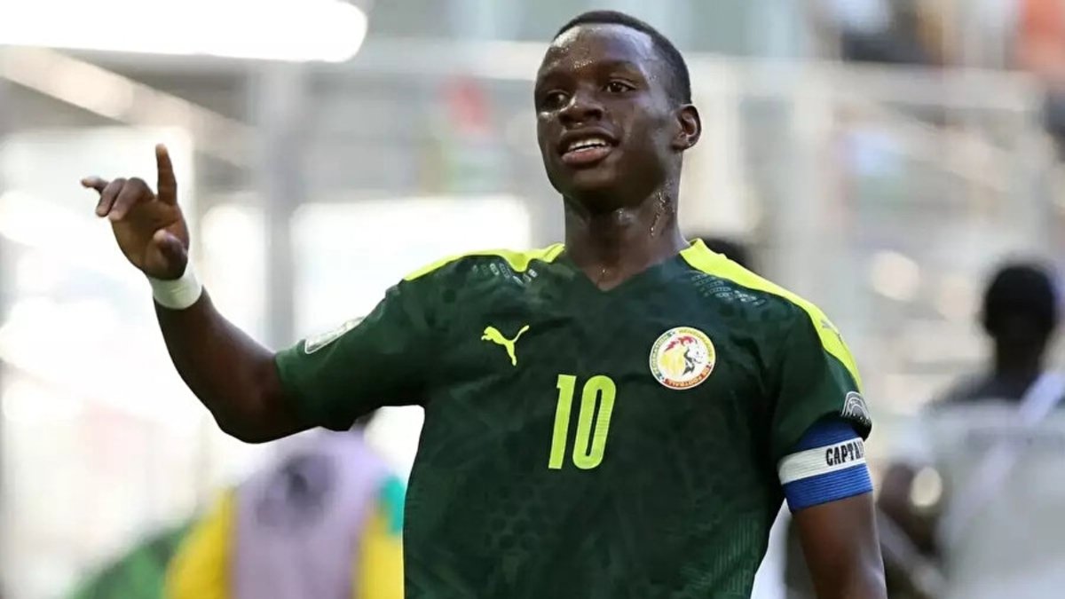 TRANSFER HABERİ - Diouf’un Fenerbahçe tercihinde flaş Sadio Mane detayı! Önerisini reddetti TRANSFER HABERİ - Diouf’un Fenerbahçe tercihinde flaş Sadio Mane detayı! Önerisini reddetti