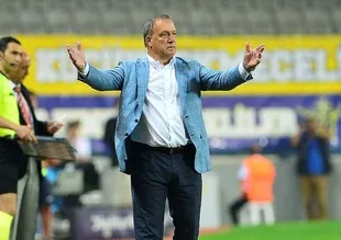 Dick Advocaat: "İki transfere ihtiyacımız var"