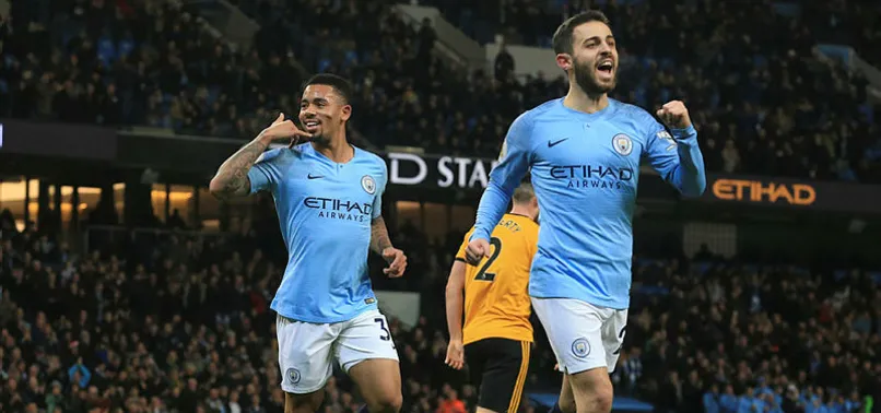 Manchester City 3 golle kazandı