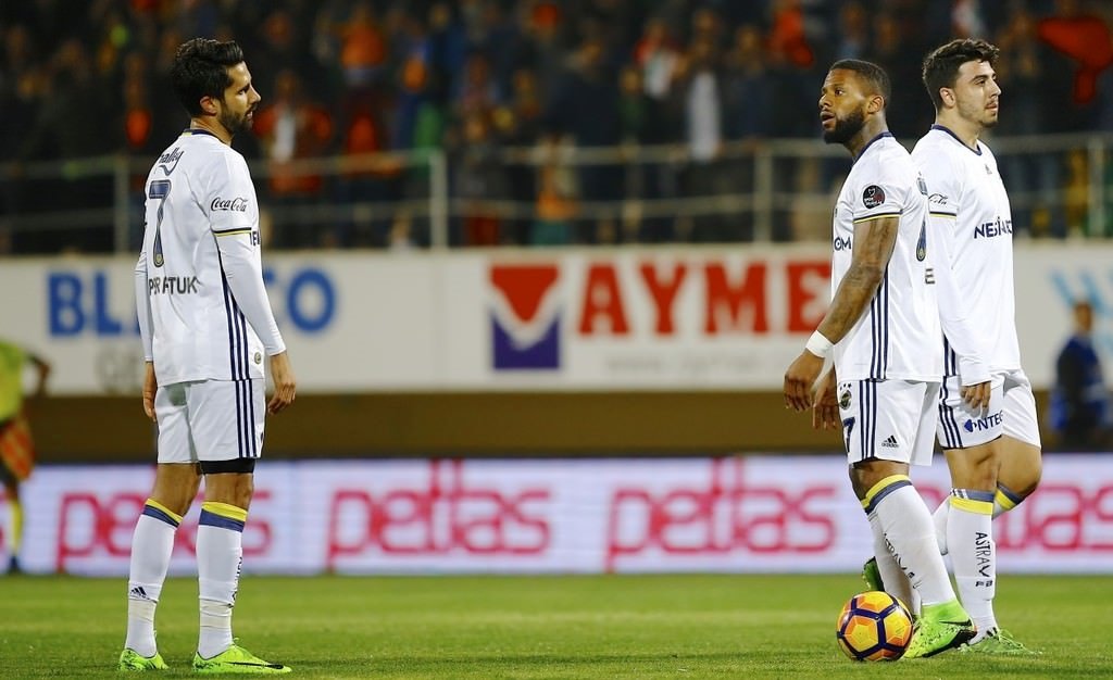 Fenerbahçe’de Lens’ten takım arkadaşlarına tepki