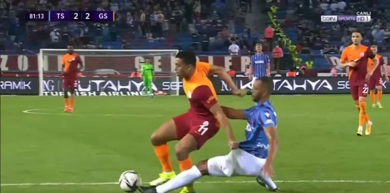Trabzonspor Galatasaray maçında Mostafa Mohamed penaltı bekledi! - 2