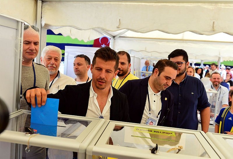 Emre Belözoğlu da oyunu kullandı