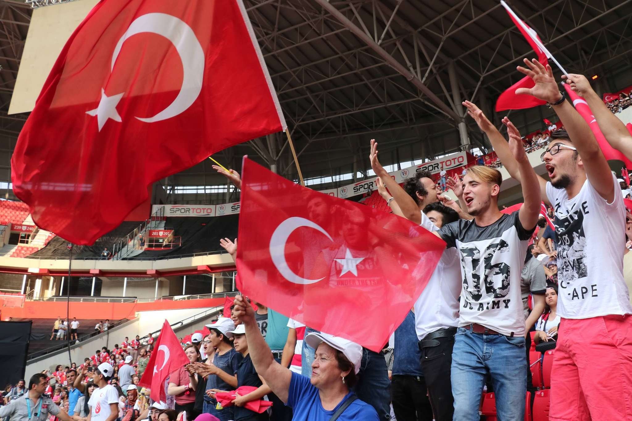 Yok böyle açılış!