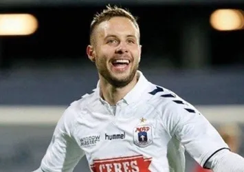Casper Hojer bir adım önde