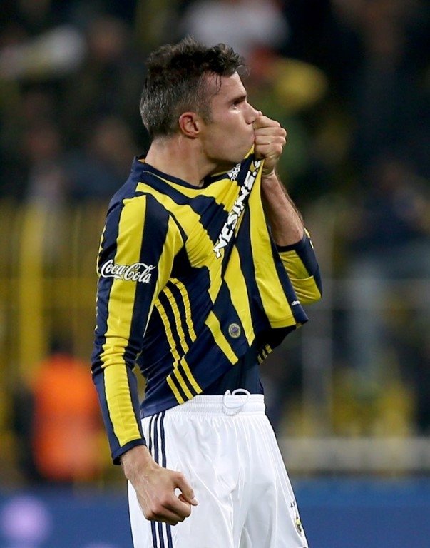 Robin van Persie Fenerbahçe’de kalıyor