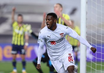 Sivasspor Kayode ile yeniden anlaştı!