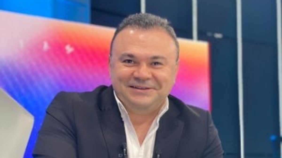 Ozan Zeybek'ten Fenerbahçeli o futbolcuya sert eleştiri! Ozan Zeybek'ten Fenerbahçeli o futbolcuya sert eleştiri!
