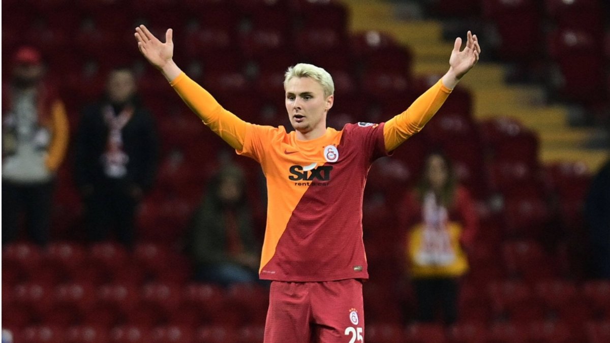 TRANSFER HABERİ - Galatasaray'ın yıldızına Çizme'den sürpriz talip! TRANSFER HABERİ - Galatasaray'ın yıldızına Çizme'den sürpriz talip!