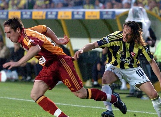 Fenerbahçe - Galatasaray derbilerinin en özel kareleri