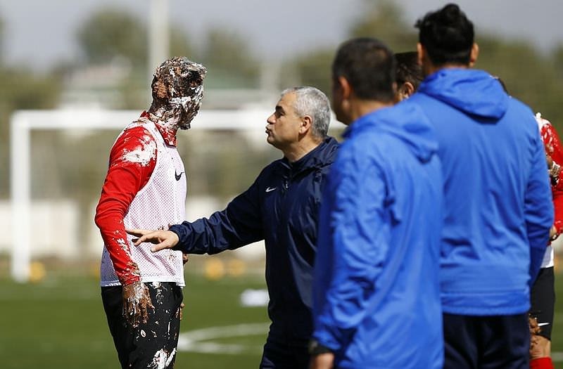 Eto’o’yu kızdıran doğum günü kutlaması