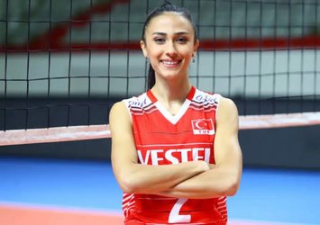 Simge Aköz, sağ elinden ameliyat edildi