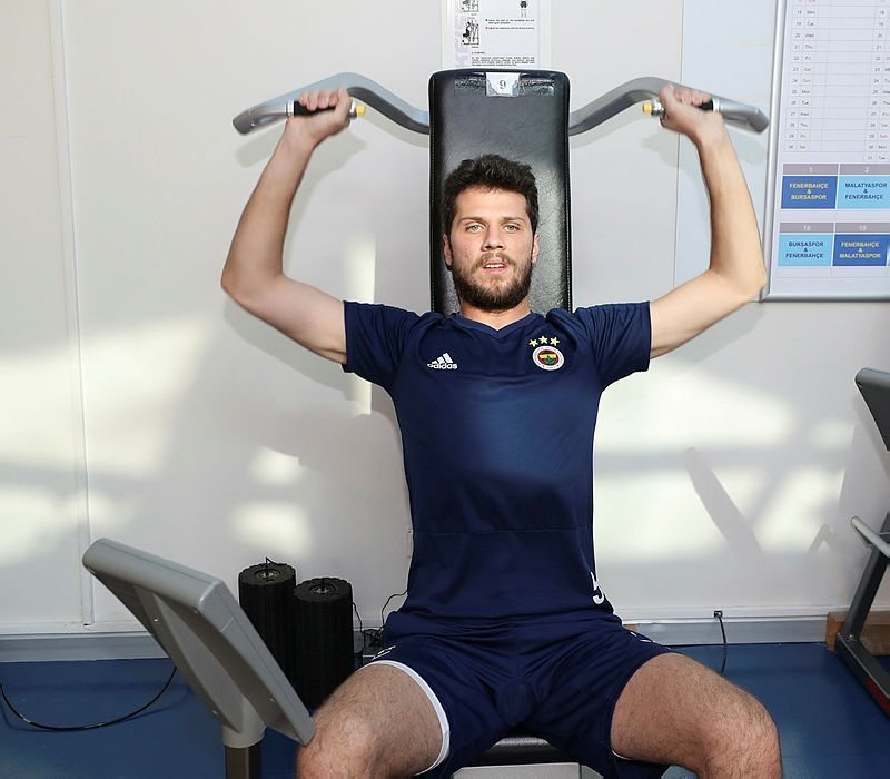 Fenerbahçe’de herkes satılık!