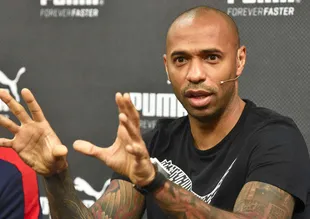 Thierry Henry'den Mesut Özil'e ağır suçlama