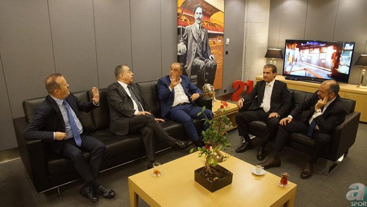 Galatasaray'da transfer harekatı başladı! 2 imza yolda