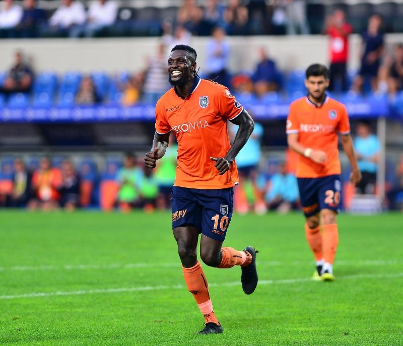 Adebayor’dan Başakşehir’e Galatasaray resti!
