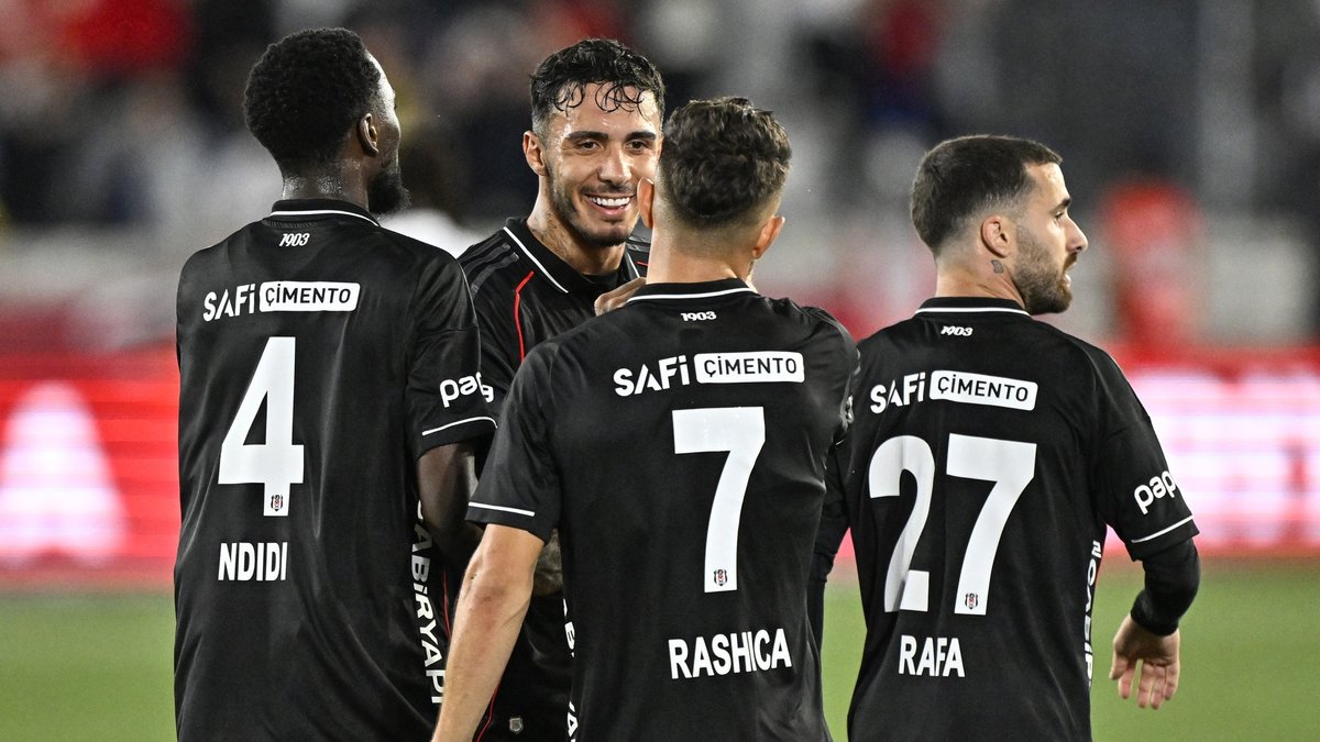Spor yazarları Lausanne Sport-Beşiktaş maçını değerlendirdi Spor yazarları Lausanne Sport-Beşiktaş maçını değerlendirdi