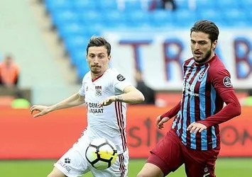 Mert Hakan gün sayıyor