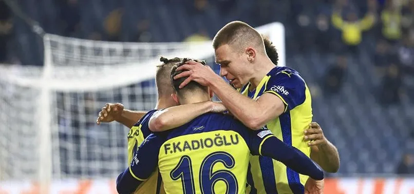 Fenerbahçe Slavia Prag maçında bir tek Ferdi Kadıoğlu alkışlandı!