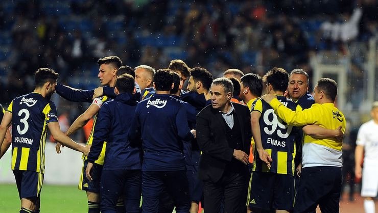 Fenerbahçe’de küfür şoku! Maç sonunda...