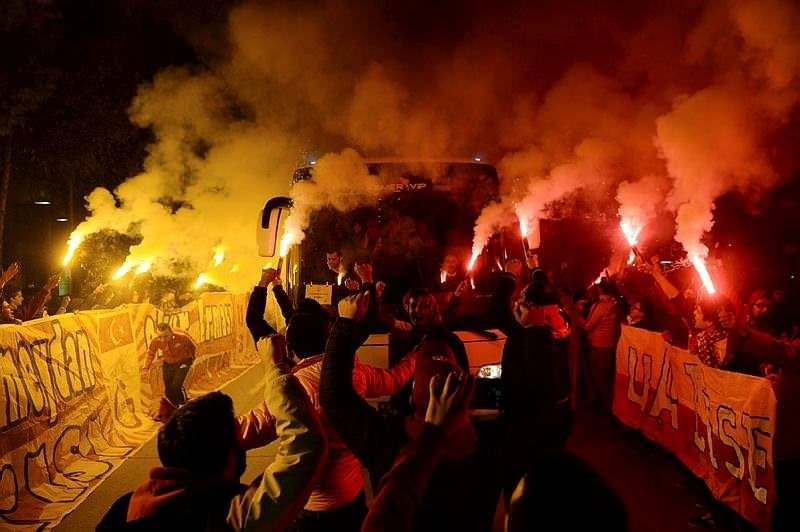 Galatasaray’ın yıldızına küfürlü tepki