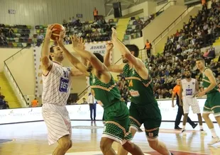 Banvit deplasmanda Balıkesir engelini aştı