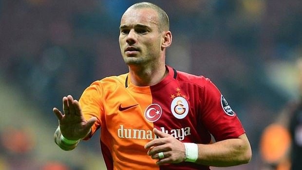 Sneijder’e büyük şok!