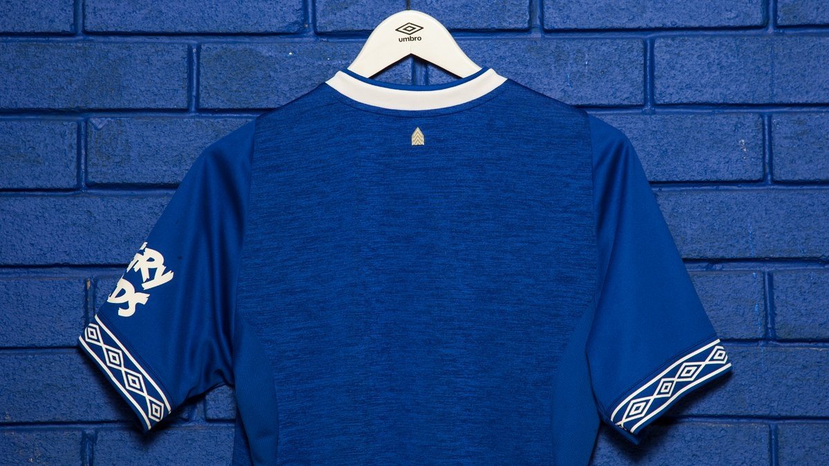 İşte Cenk Tosun’un yeni forması!