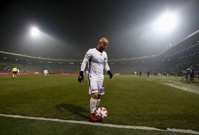 Galatasaray - Fenerbahçe derbisi öncesi ortam ısınıyor