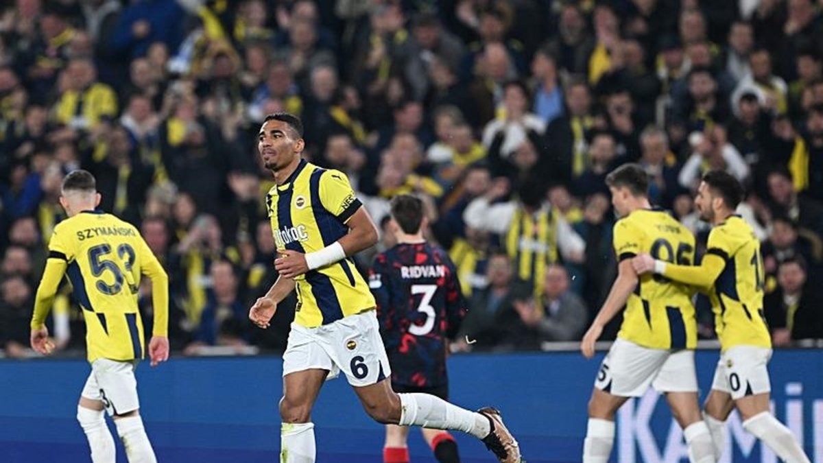 Spor yazarları Fenerbahçe-Rangers maçını değerlendirdi! Spor yazarları Fenerbahçe-Rangers maçını değerlendirdi!